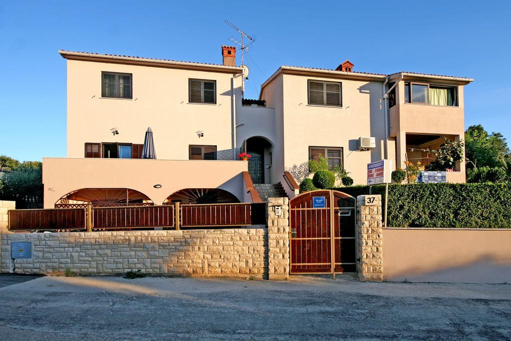 Apartments Duda Pula Luaran gambar