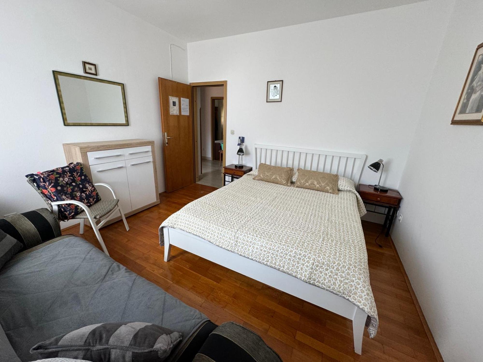 Apartments Duda Pula Bilik gambar